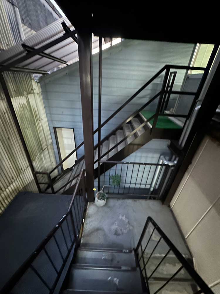 手摺・階段塗り替え工事