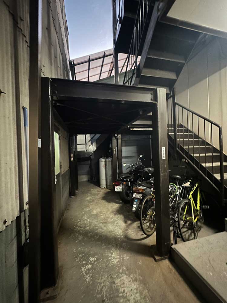 手摺・階段塗り替え工事