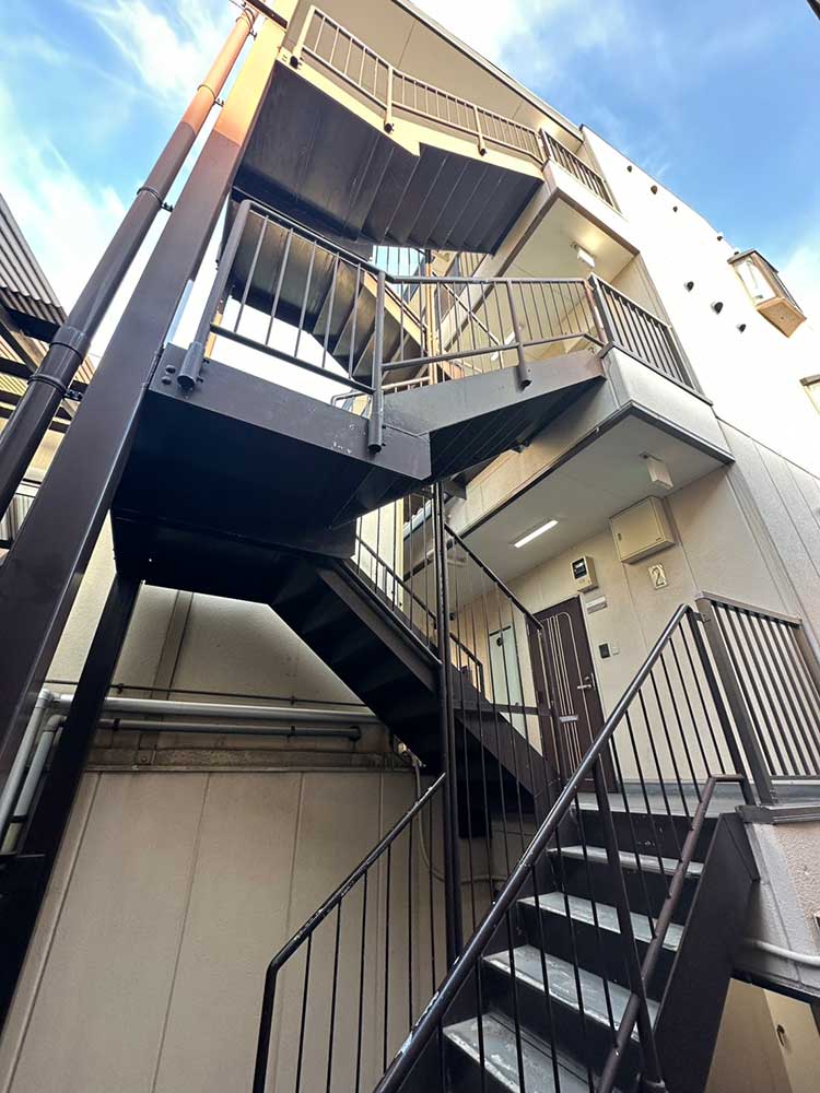 手摺・階段塗り替え工事