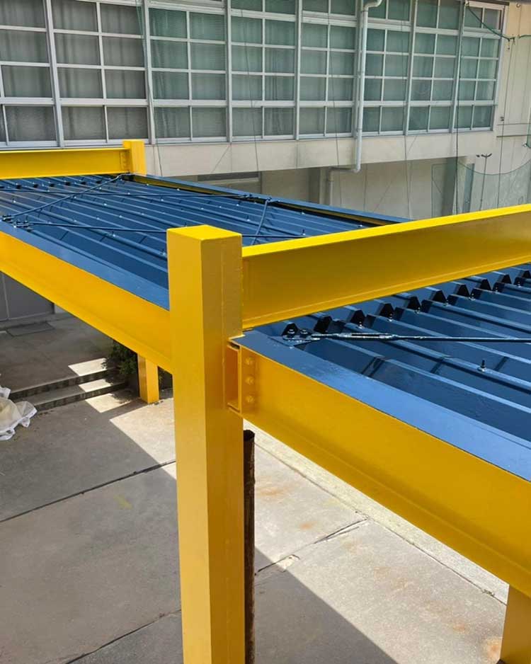 渡り廊下鉄筋塗り替え工事