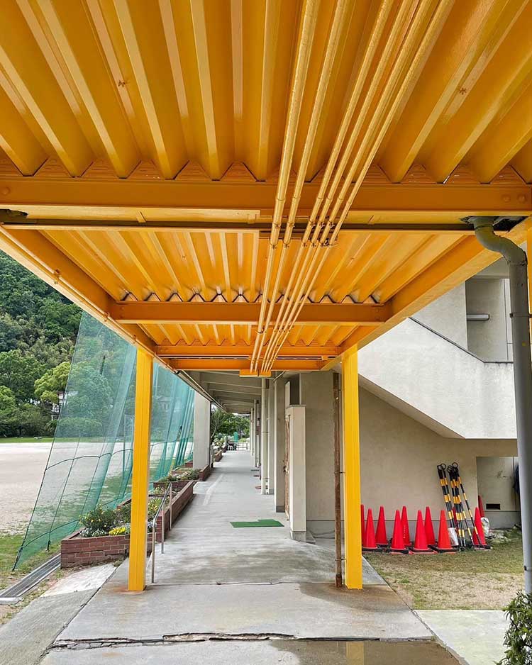 渡り廊下鉄筋塗り替え工事